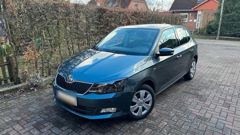 Gebraucht Skoda Fabia Drive 60 PS (44 kW) 2017 Grau Kleinwagen