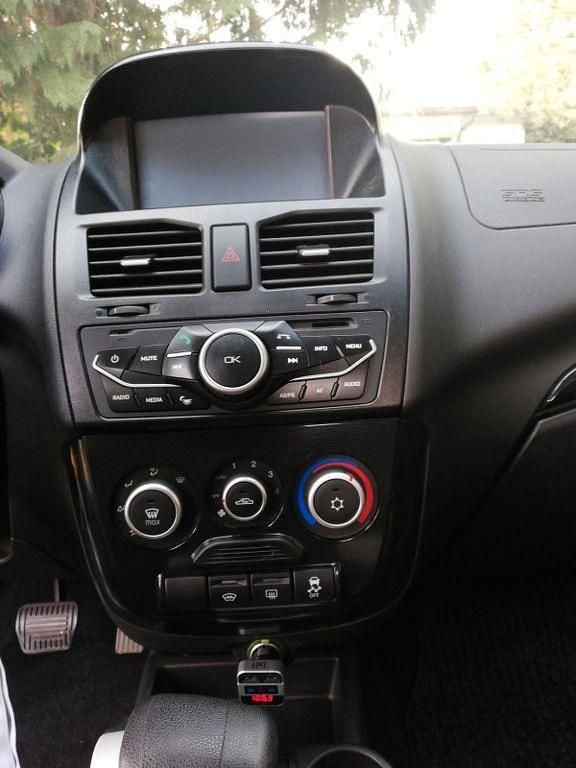 Gebraucht Lada Kalina 98 PS (72 kW) 2017 Braun Limousine