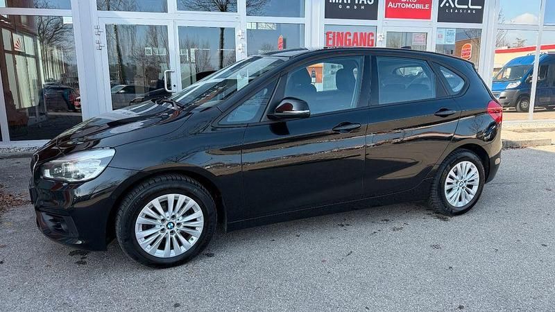 Gebraucht BMW 218 Advantage 150 PS (110 kW) 2016 Schwarz Van / Kleinbus