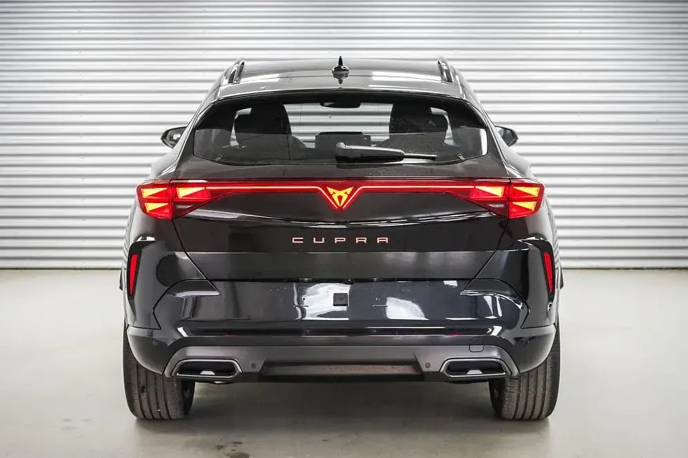 Neu Cupra Formentor 150 PS (110 kW) 2026 Midnight black metallic (0e) SUV