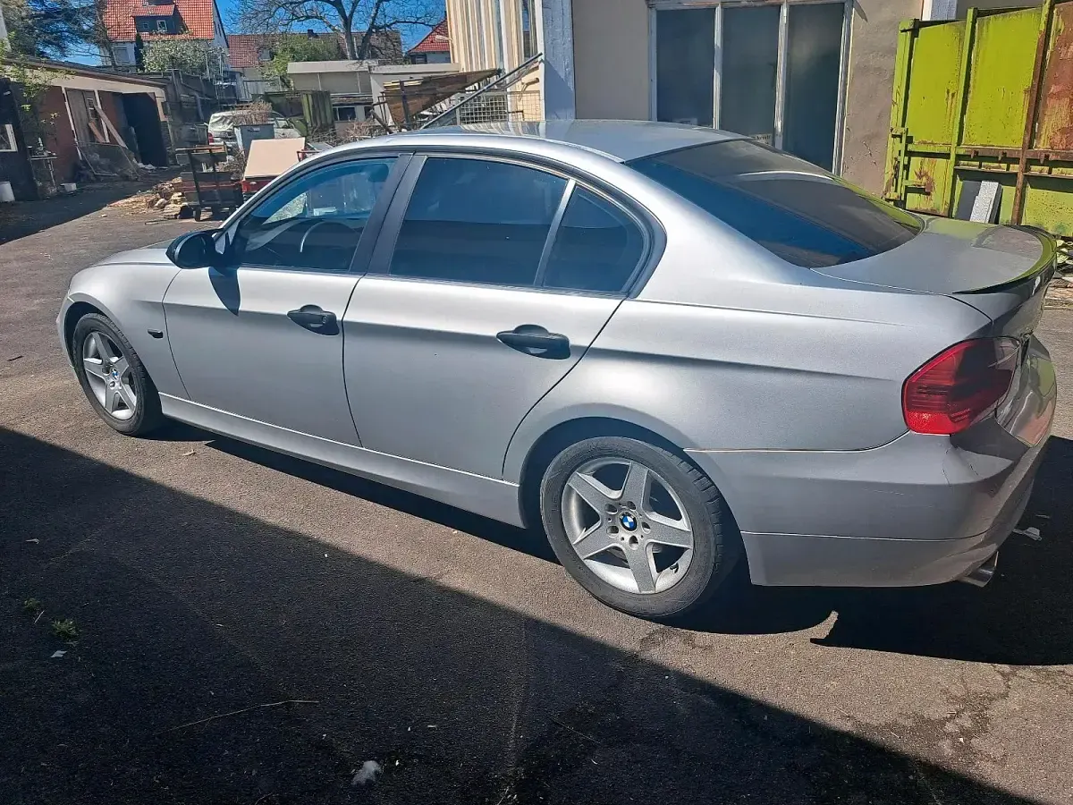 Używany BMW 320 150 KM (110 kW) 2005 Srebrny Sedan/Limuzyna