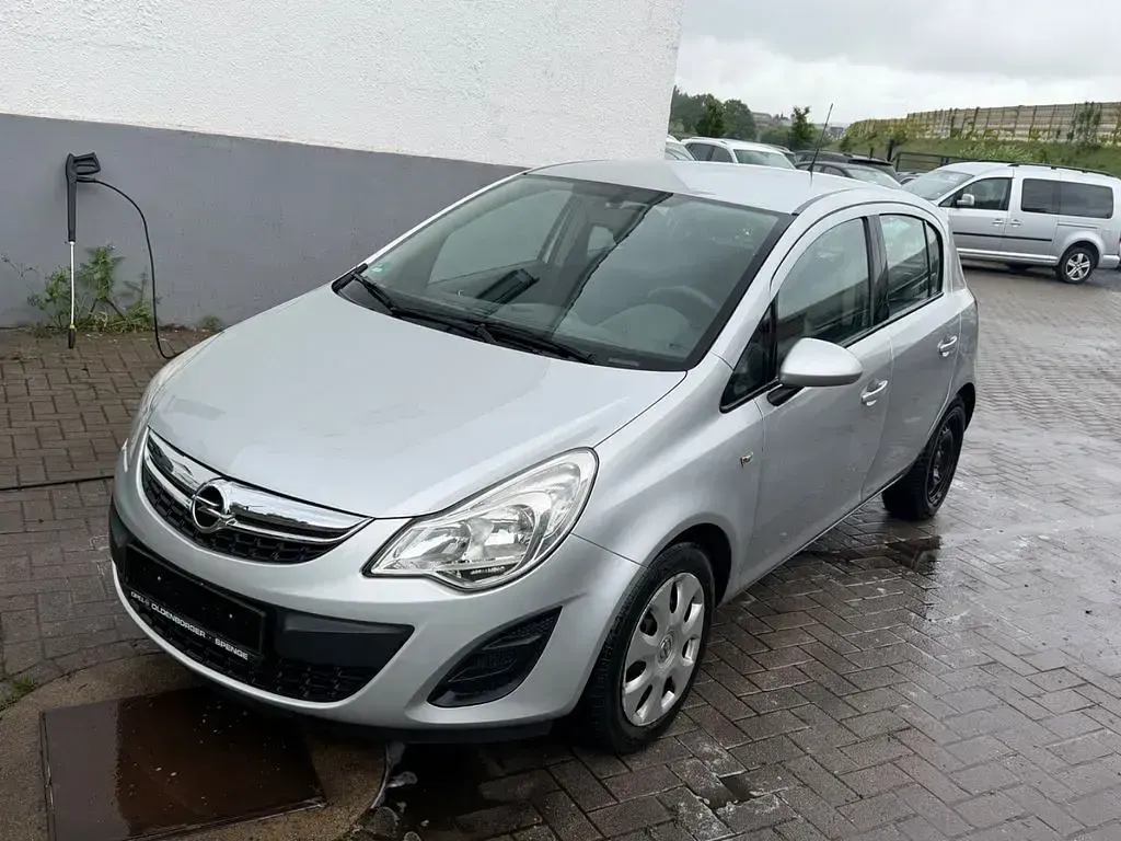 Gebraucht Opel Corsa Edition 75 PS (55 kW) 2012 Silber Kleinwagen