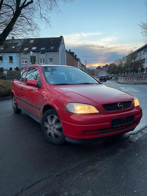Gebraucht Opel Astra 85 PS (62 kW) 2002 Rot Coupé