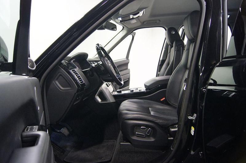 Gebraucht Land Rover Range Rover Vogue 340 PS (250 kW) 2014 Santorini black SUV