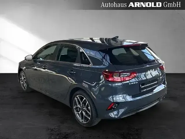 Gebraucht Kia Ceed Spirit 140 PS (102 kW) 2025 Grau Kleinwagen