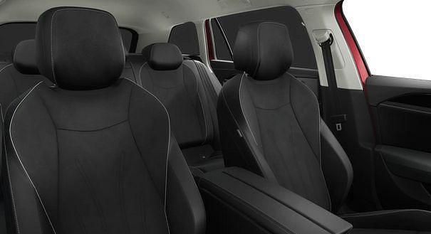 Gebraucht VW Passat Business 150 PS (110 kW) 2025 Chilirot Kombi