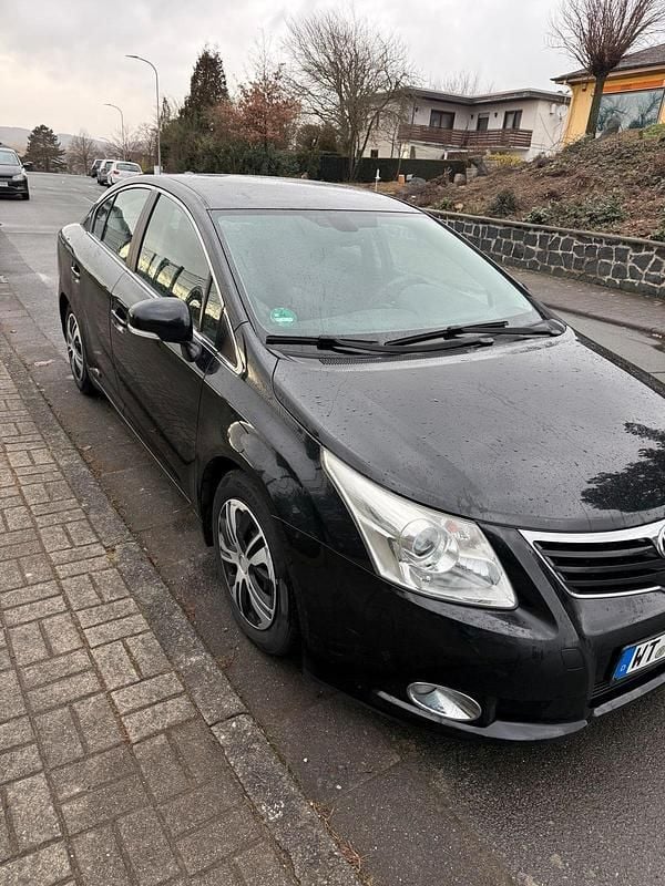 Gebraucht Toyota Avensis 130 PS (95 kW) 2011 Schwarz Limousine
