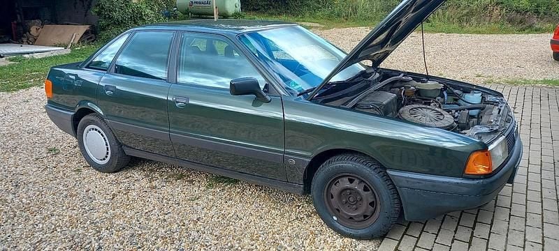 Grün Gebraucht 1989 Audi 80 Limousine | 3.599 € - Bild 1/4