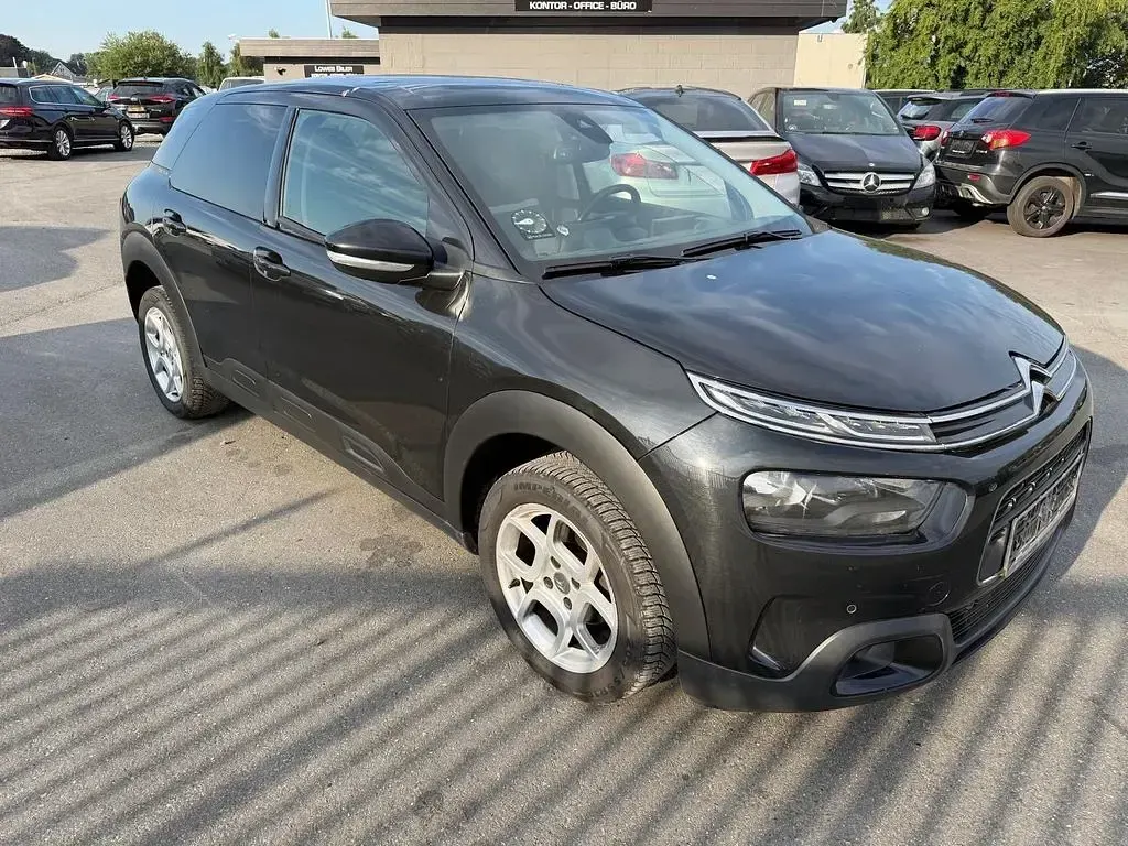 Gebraucht Citroën C4 Feel 110 PS (80 kW) 2018 Schwarz Limousine