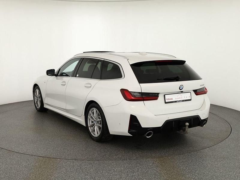 Gebraucht BMW 330 M Sport 258 PS (189 kW) 2023 Weiß Kombi