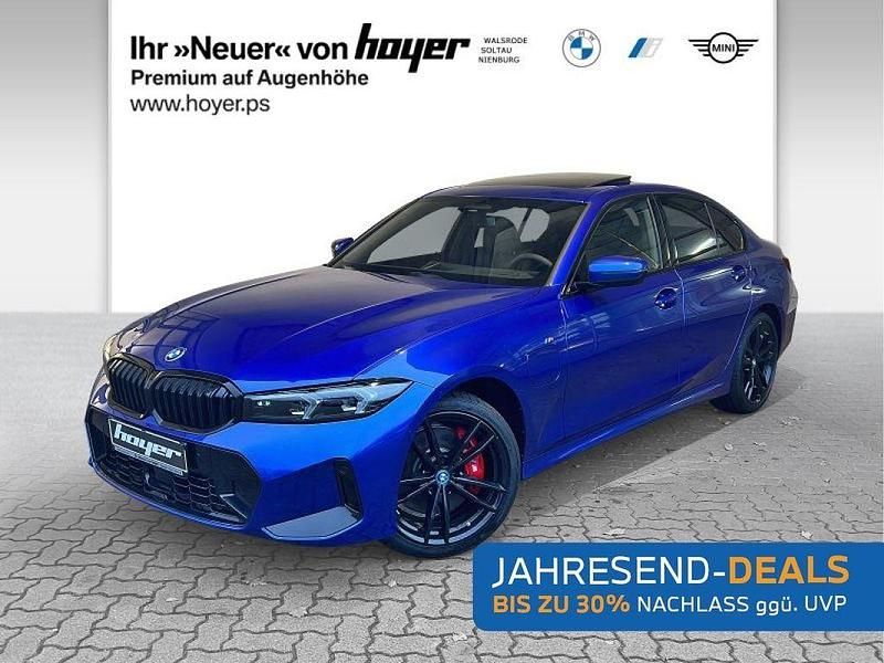 Blau Gebraucht 2024 BMW 330e Comfort Edition Limousine | 59.890 € - Bild 1/4