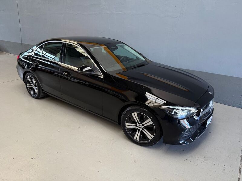 Schwarz Gebraucht 2023 Mercedes C220 Avantgarde Limousine | 35.990 € (Fairer Preis) - Bild 1/4