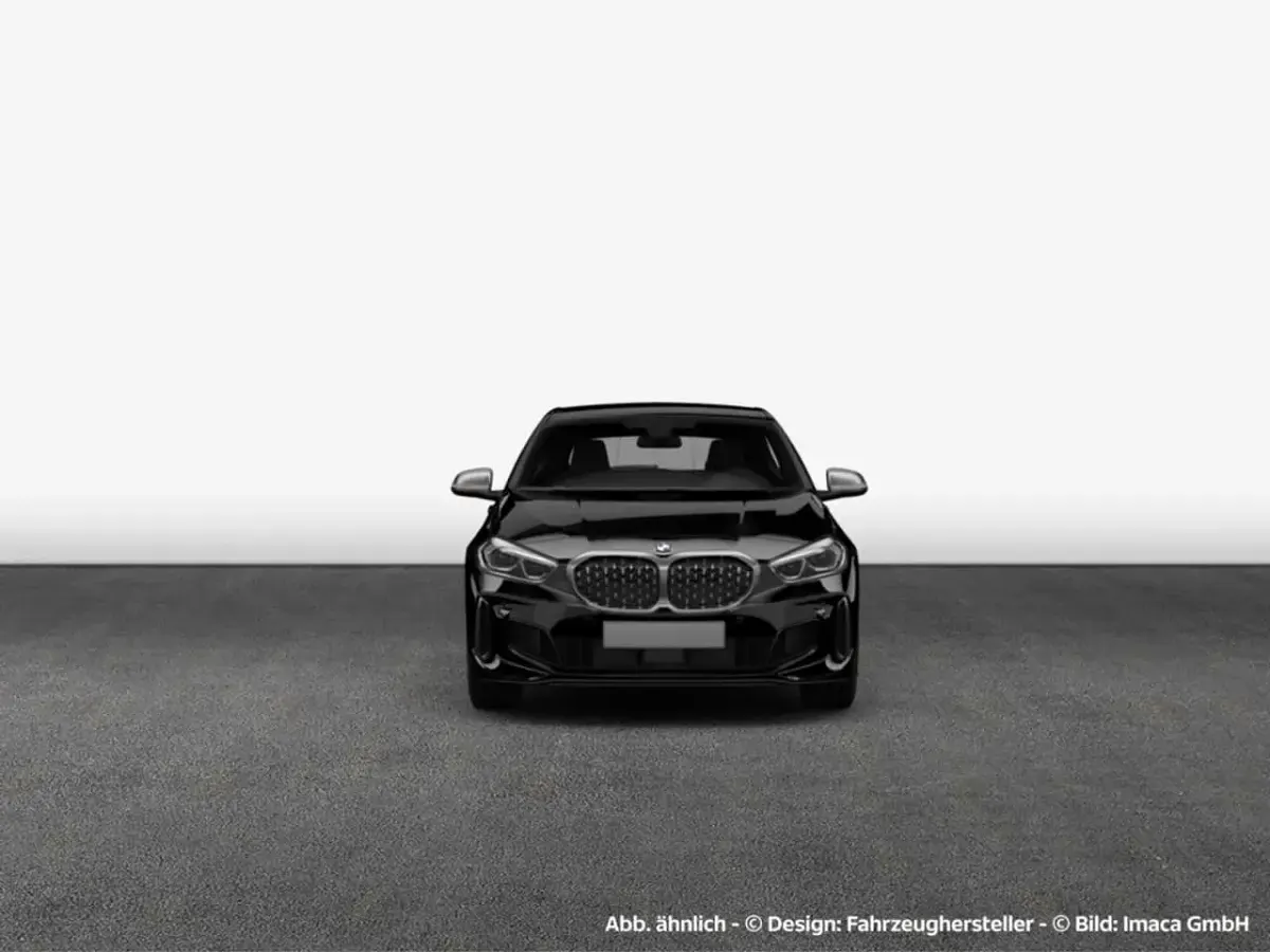 Gebraucht BMW M1 306 PS (225 kW) 2023 Saphirschwarz metallic Coupé