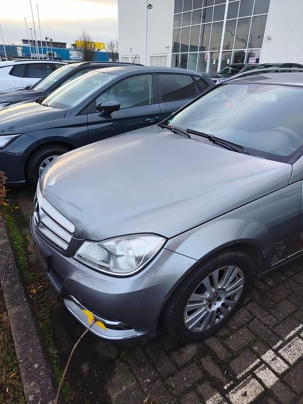 Gebraucht Mercedes C220 170 PS (125 kW) 2014 Grau Kombi