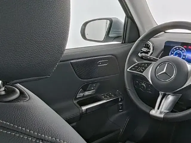 Gebraucht Mercedes EQB250 139 kW (190 PS) 2025 SUV