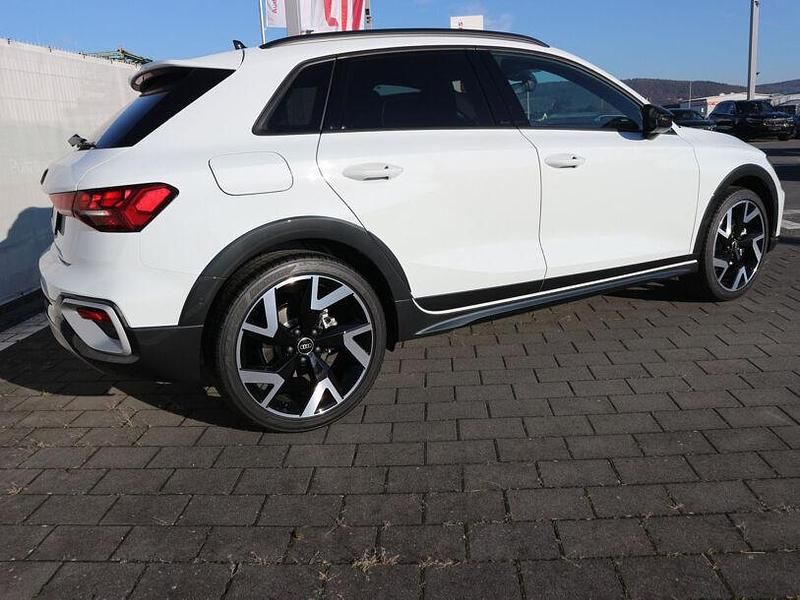 Gebraucht Audi A3 Sport 150 PS (110 kW) 2025 Weiß Limousine