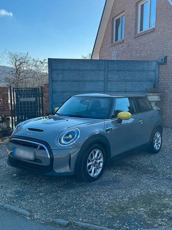 Gebraucht Mini Cooper SE 135 kW (184 PS) 2021 Kleinwagen