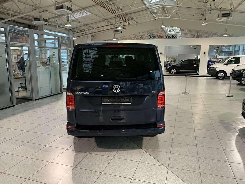 Gebraucht VW T6 Generation Six 204 PS (150 kW) 2018 Blau Van