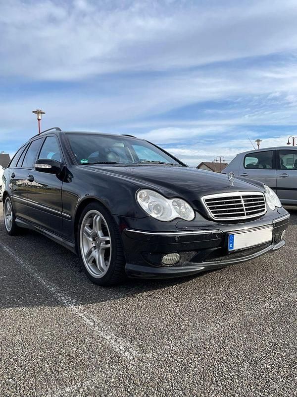 Schwarz Gebraucht 2002 Mercedes C32 AMG AMG Kombi | 7.200 € - Bild 1/4