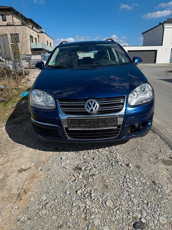 Gebraucht VW Golf VI 140 PS (102 kW) 2010 Blau Kleinwagen