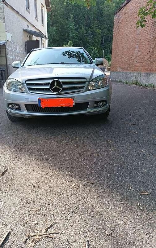 Silber Gebraucht 2008 Mercedes 180 Limousine | 8.500 € (Fairer Preis) - Bild 1/4