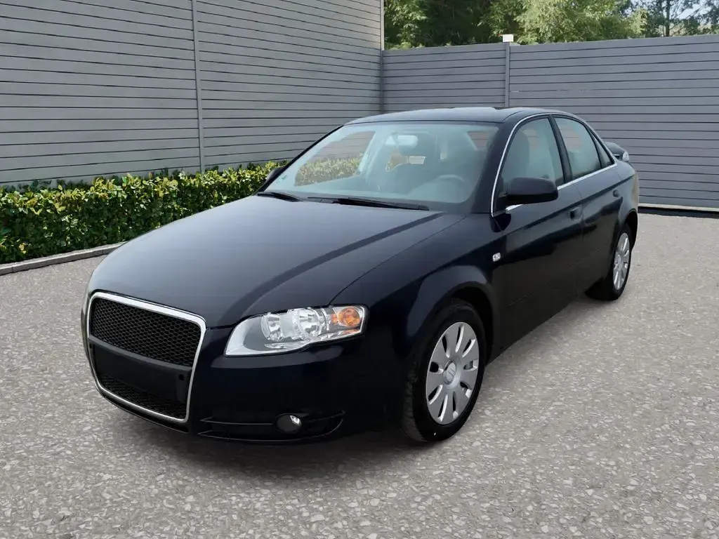 Usata Audi A4 102 CV (75 kW) 2006 Blu Berlina