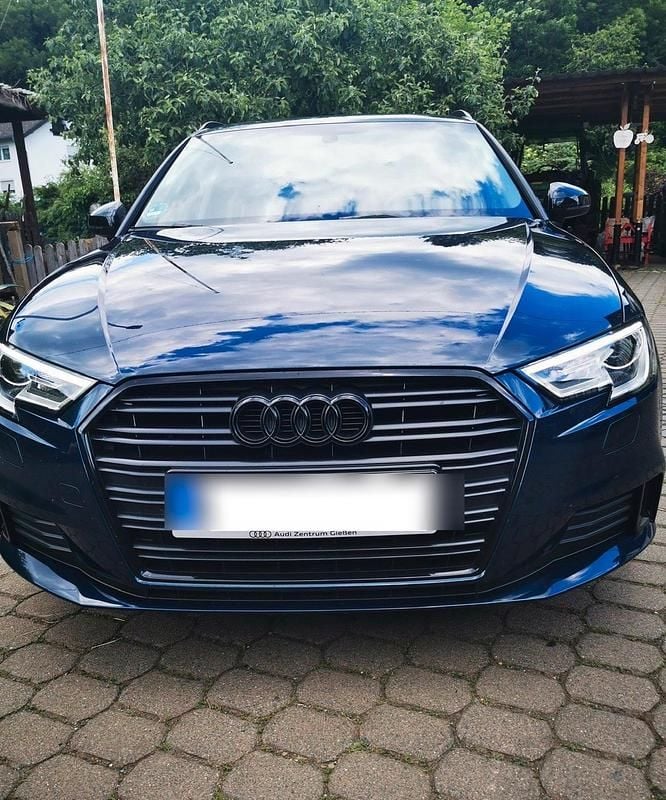 Gebraucht Audi A3 Sportback 116 PS (85 kW) 2018 Blau Kleinwagen