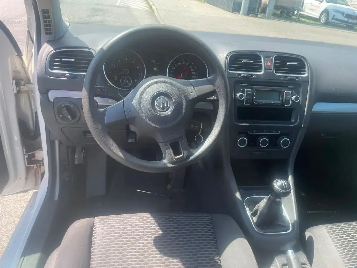 Gebraucht VW Golf VI Comfortline 102 PS (75 kW) 2009 Weiß Limousine