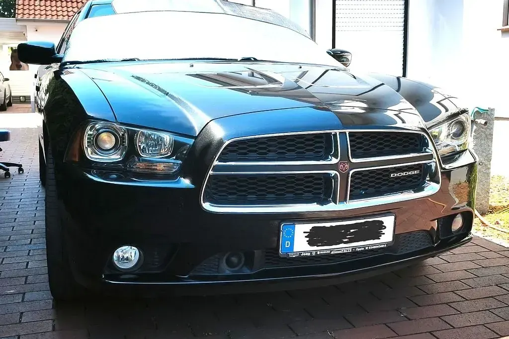 Gebraucht Dodge Charger 375 PS (275 kW) 2011 Schwarz Limousine