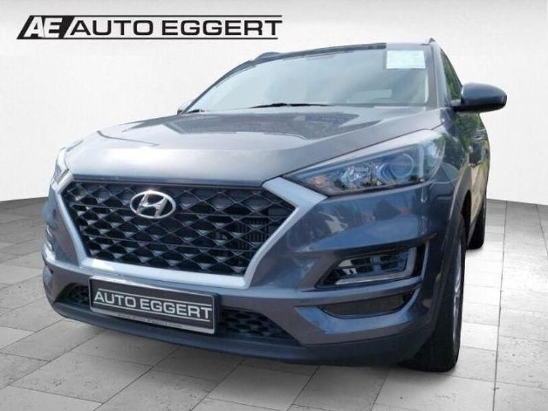 Grau Gebraucht 2019 Hyundai Tucson Advantage SUV | 19.850 € (Etwas zu teuer) - Bild 1/3