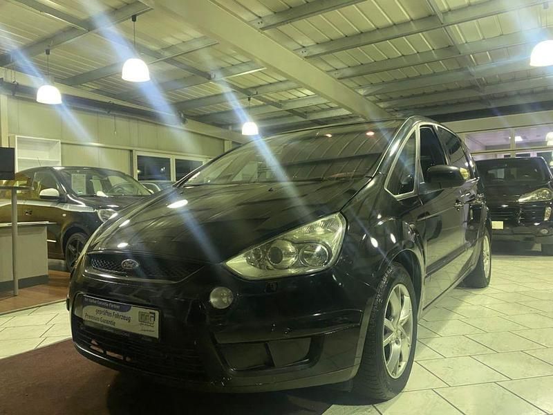 Gebraucht Ford S-MAX Titanium 175 PS (128 kW) 2008 Schwarz Van / Kleinbus