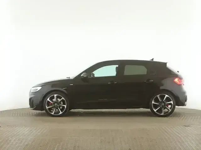 Gebraucht Audi A1 Sportback S-Line 207 PS (152 kW) 2023 Mythosschwarz metallic Kleinwagen