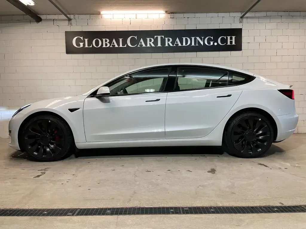 Neu Tesla Model 3 Performance 377 kW (513 PS) 2026 Weiß Limousine