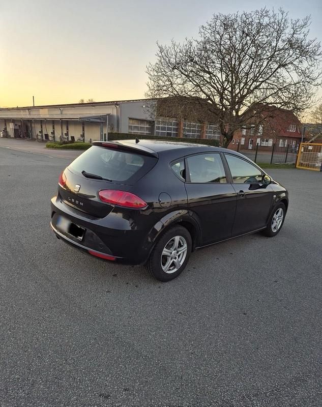 Usado Seat Leon 105 HP (77 kW) 2010 Preto Citadino