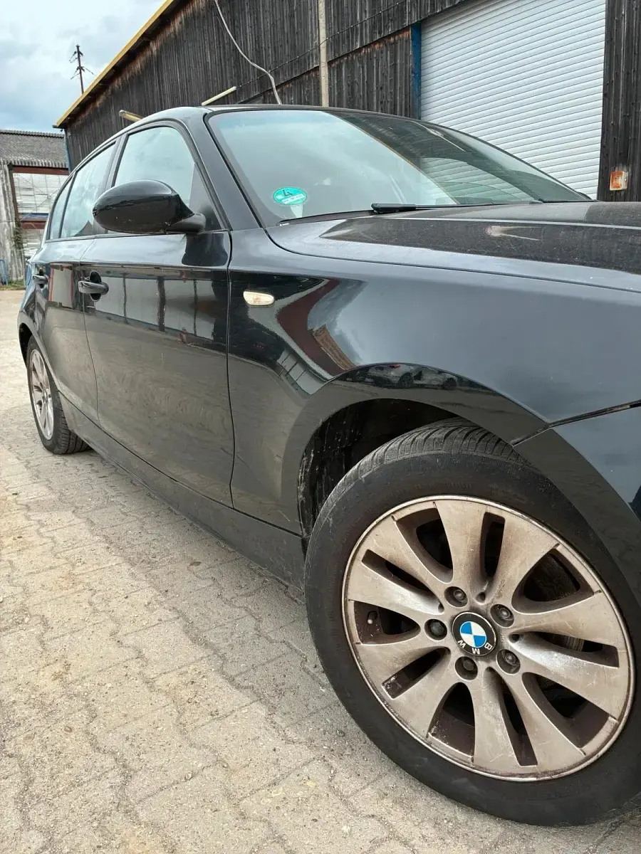 Gebraucht BMW 116 116 PS (85 kW) 2006 Schwarz Kleinwagen