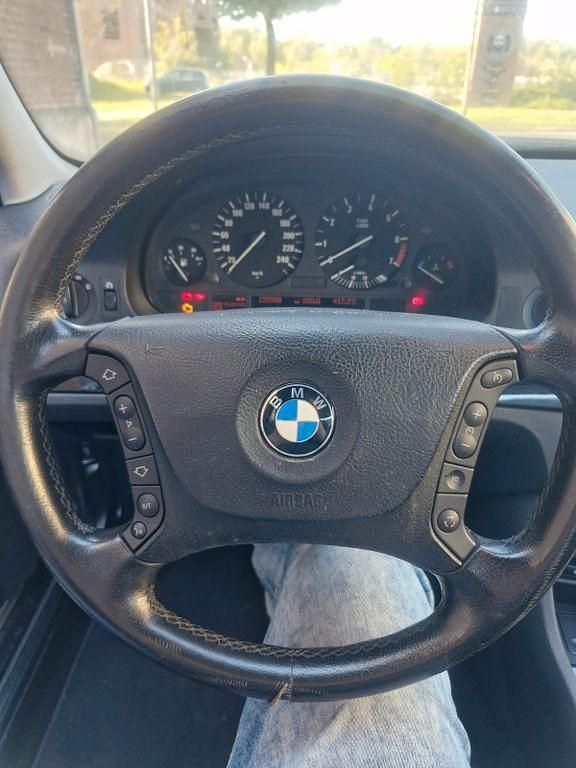 Second-hand BMW 520 170 CP (125 kW) 2003 Argintiu Berlinǎ