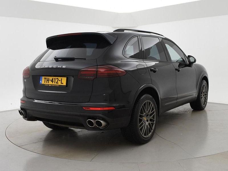 Second-hand Porsche Cayenne 416 CP (305 kW) 2017 Negru SUV