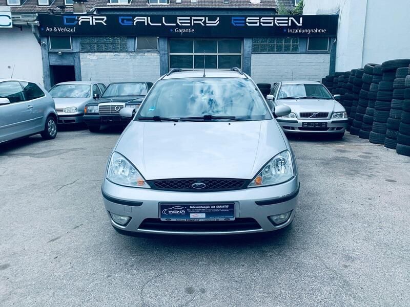 Silber Gebraucht 2004 Ford Focus Viva Kombi | 1.800 € (Fairer Preis) - Bild 1/4