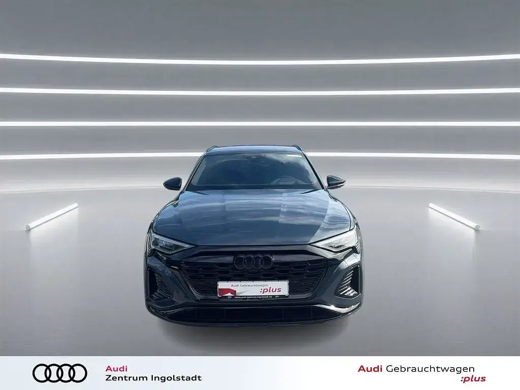 Gebraucht Audi Q8 e-tron S-Line 300 kW (408 PS) 2023 Plasmablau metallic SUV