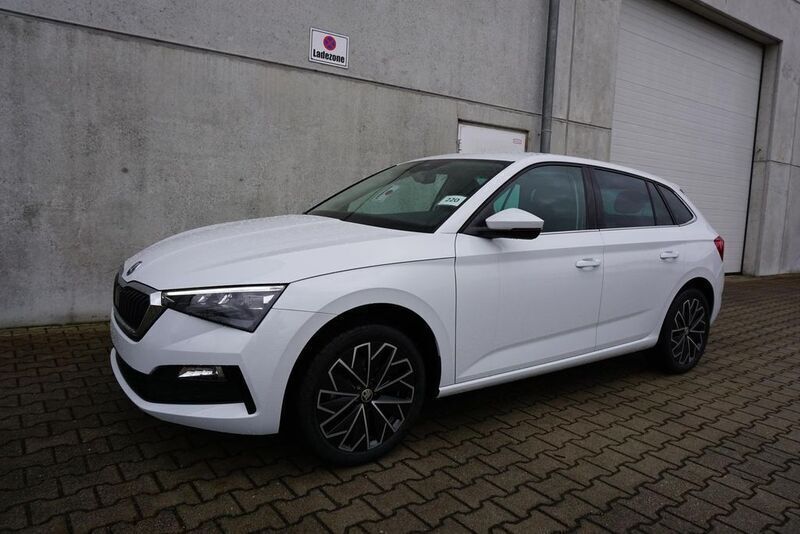 Gebraucht Skoda Scala Style 110 PS (80 kW) 2023 Moon weiß Kleinwagen