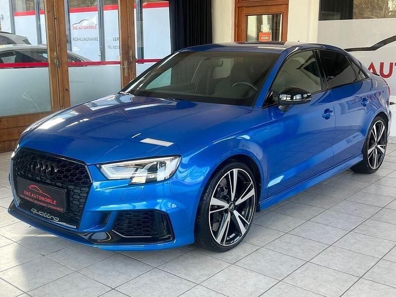 Blau Gebraucht 2019 Audi RS3 Sport Limousine | 33.999 € (Superpreis) - Bild 1/4