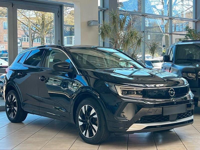 Schwarz metallic Gebraucht 2022 Opel Grandland X SUV | 20.250 € (Fairer Preis) - Bild 1/1