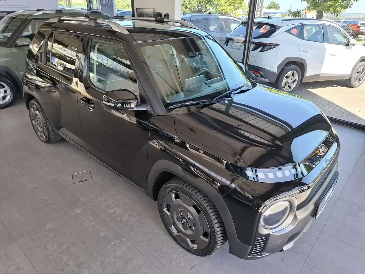Gebraucht Hyundai Inster 85 kW (116 PS) 2025 Abyss black mineraleffekt Kleinwagen