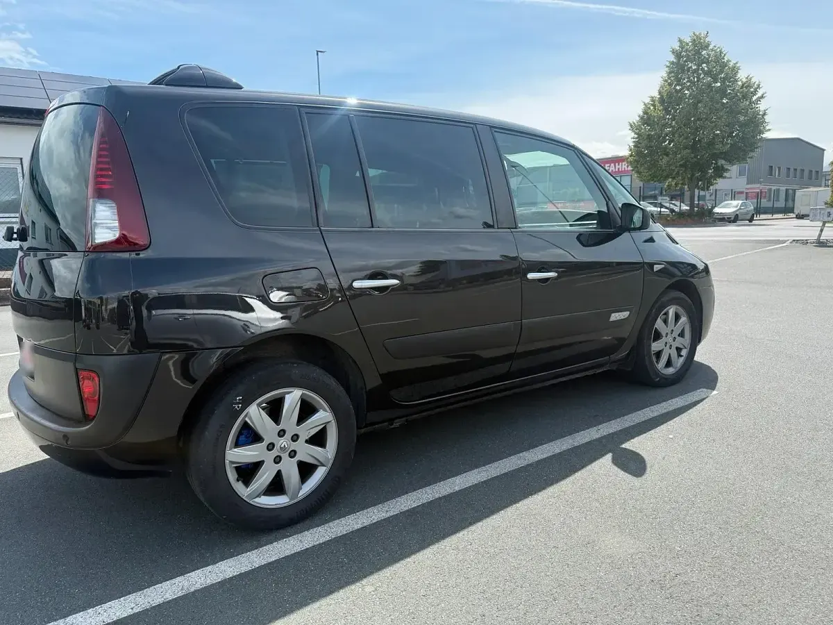 Gebraucht Renault Espace 150 PS (110 kW) 2014 Grau Van / Kleinbus