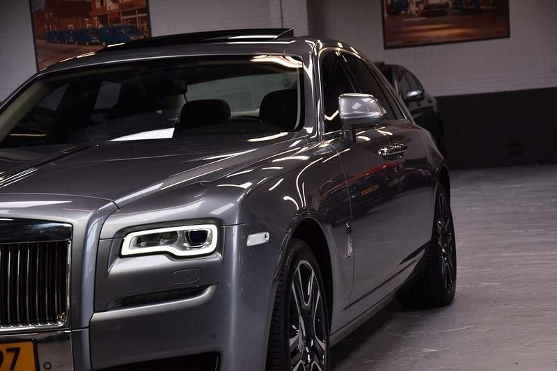 Grau Gebraucht 2015 Rolls Royce Ghost Limousine | 129.800 € (Guter Preis) - Bild 1/4