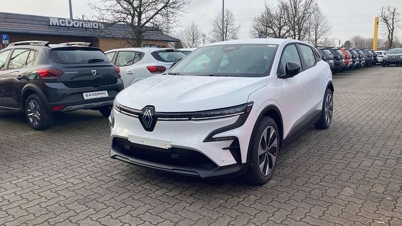 Arktisweiß Gebraucht 2023 Renault Mégane Evolution Limousine | 26.989 € (Fairer Preis) - Bild 1/4