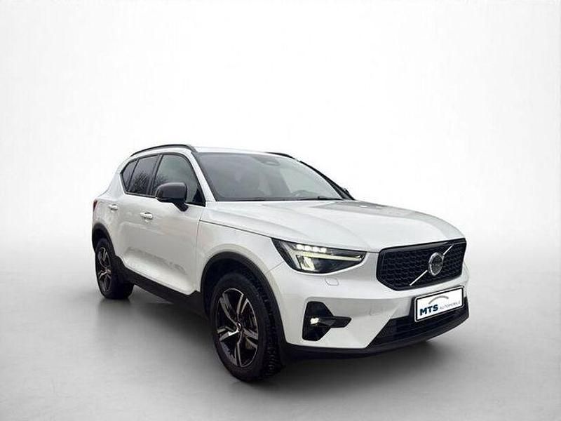 Gebraucht Volvo XC40 Plus 163 PS (119 kW) 2023 Weiß SUV