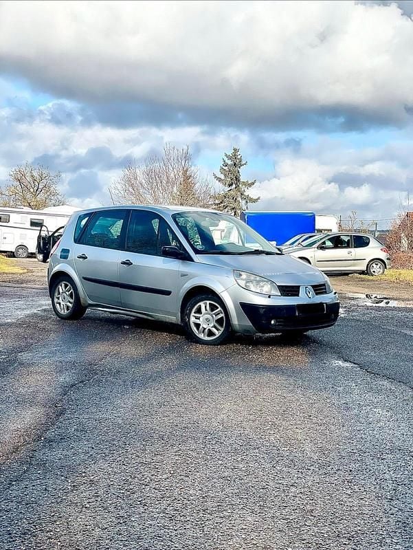 Grau Gebraucht 2006 Renault Mégane II Limousine | 850 € (Guter Preis) - Bild 1/4