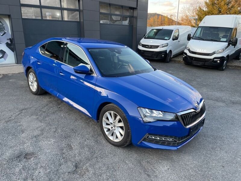 Energy blau Gebraucht 2020 Skoda Superb Ambition Limousine | 14.999 € (Guter Preis) - Bild 1/4