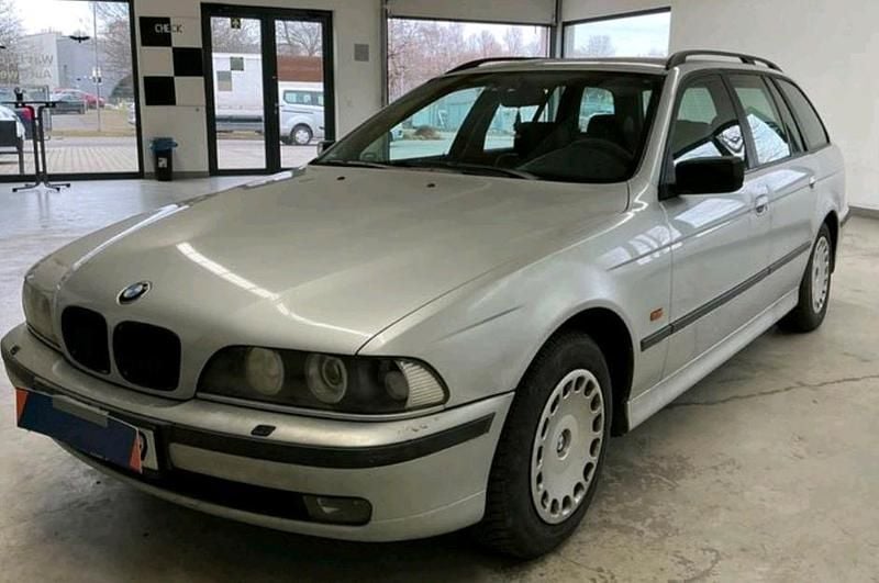 Gebraucht BMW 523 170 PS (125 kW) 1999 Silber Kombi